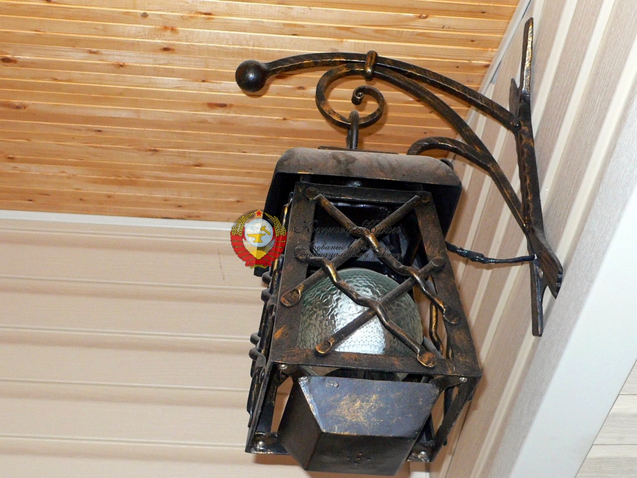 Кованый фонарь решетка