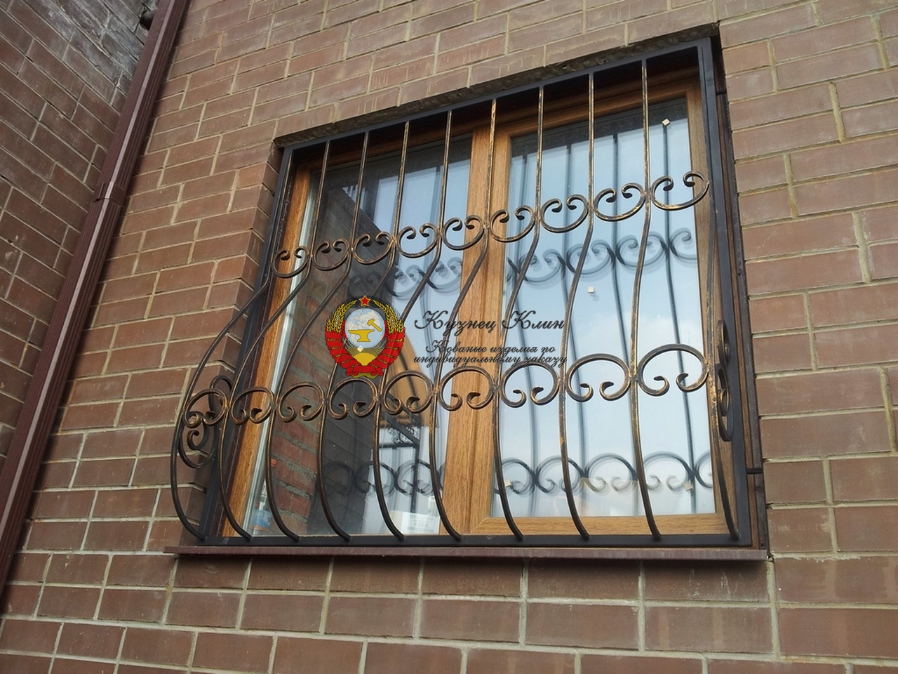 Кованая решетка на окно