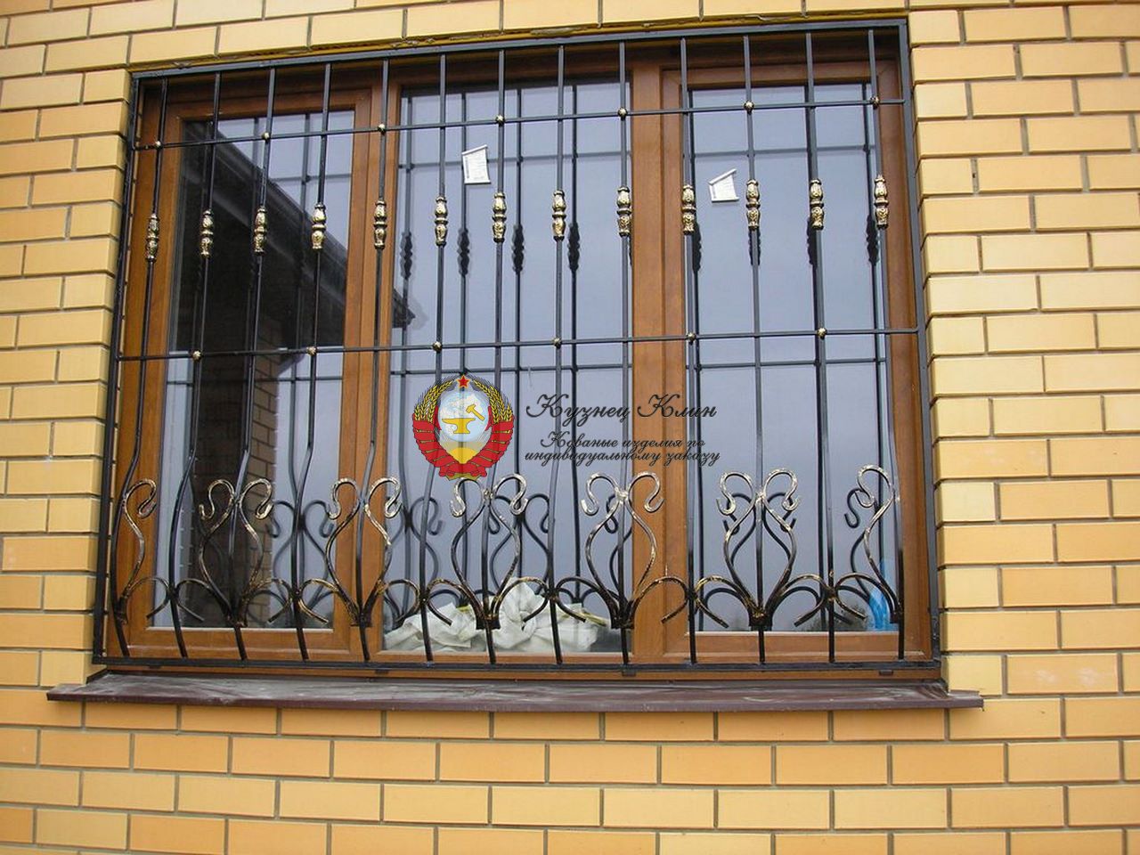 Кованая решетка с балясиной