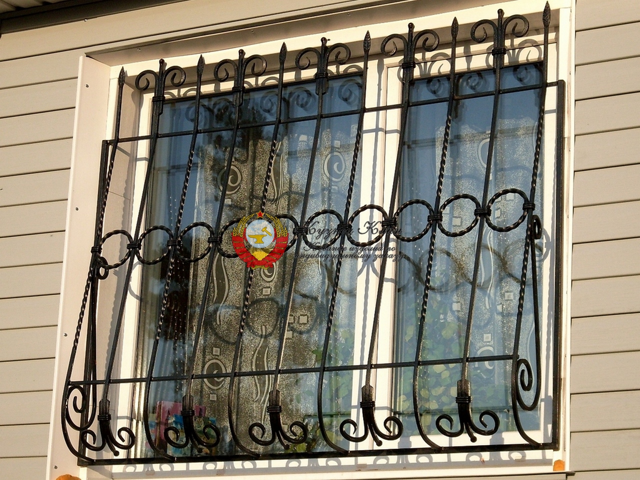Кованая решотка черная