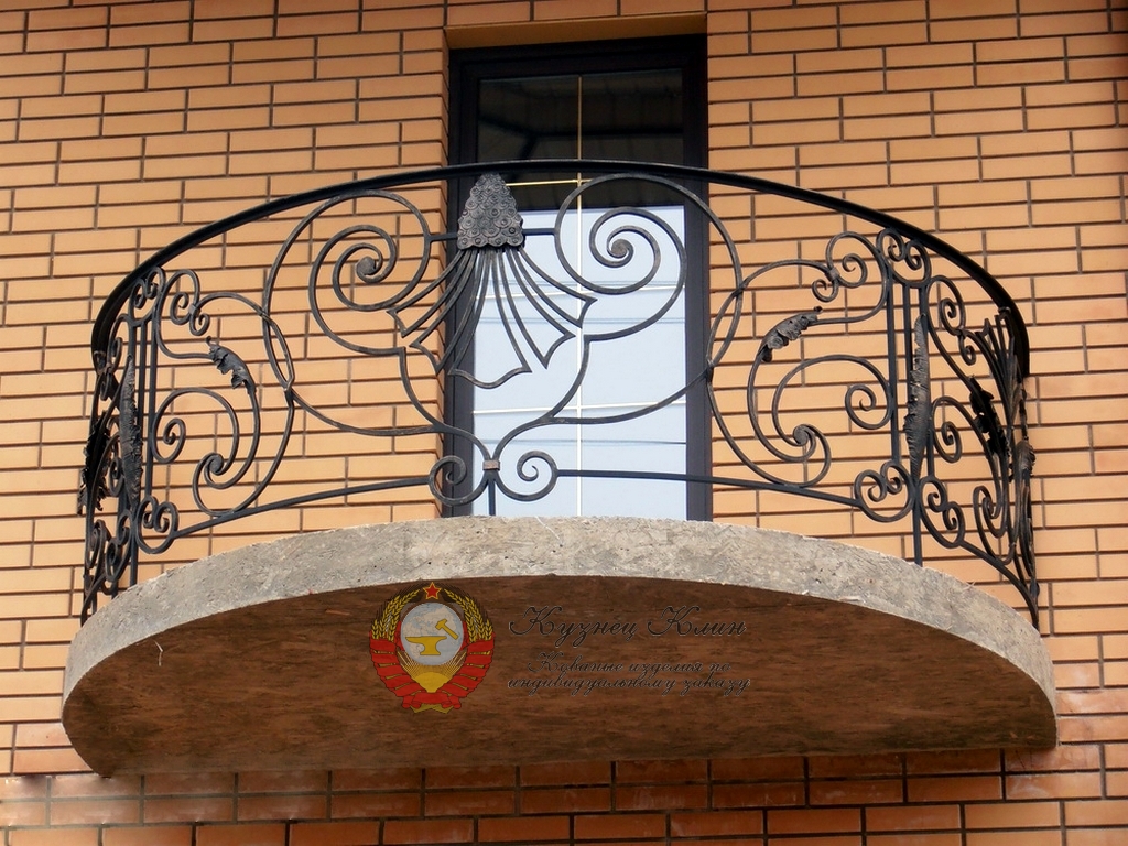 Кованое ограждение балкона