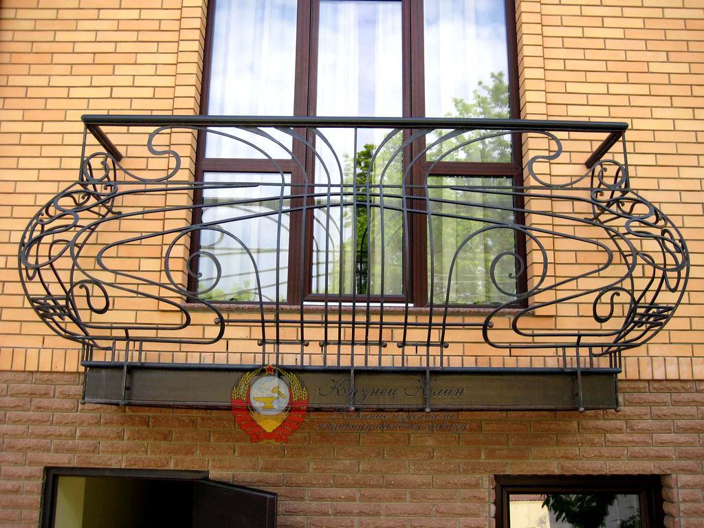 Кованый балкон модерн