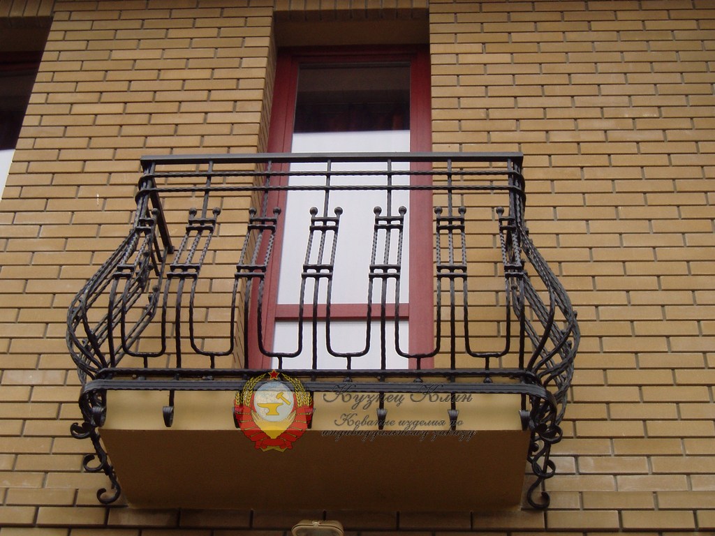 Кованый балкон прямоугольный