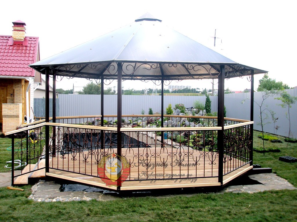Кованая беседка классическая