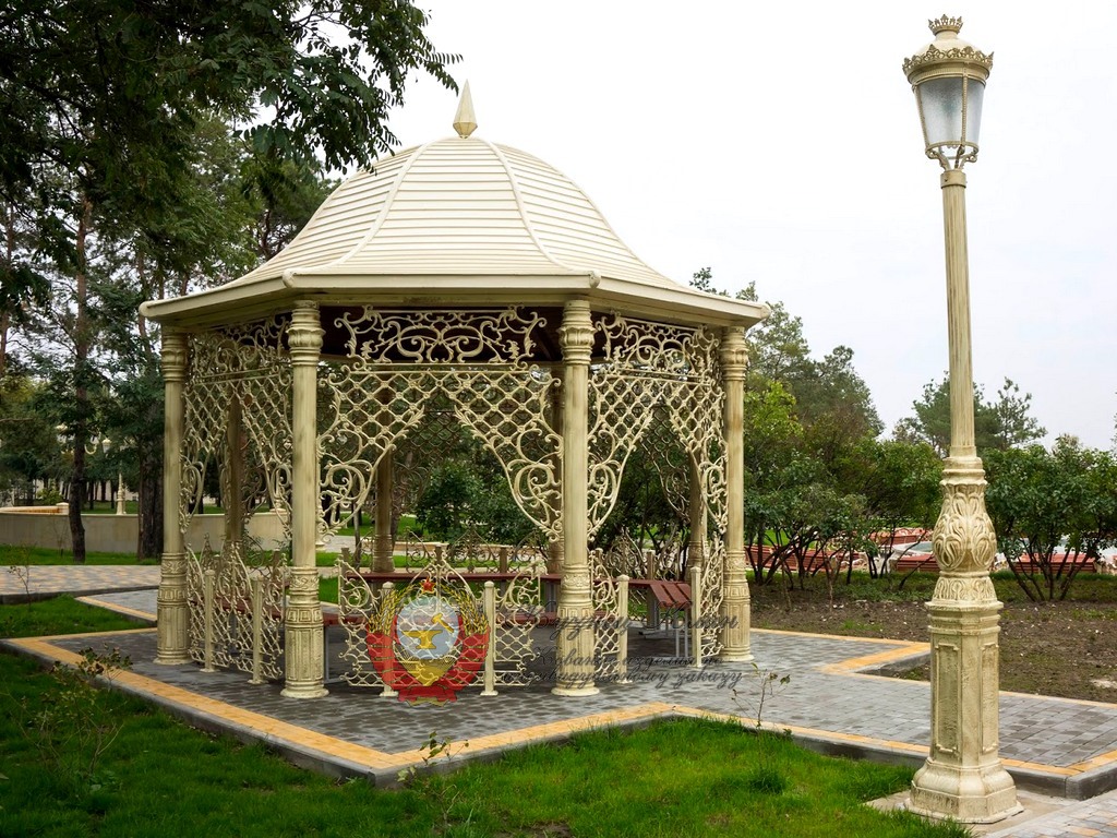 Кованая беседка Царский обед