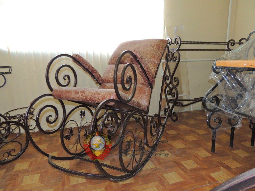 Кованое кровать качалка