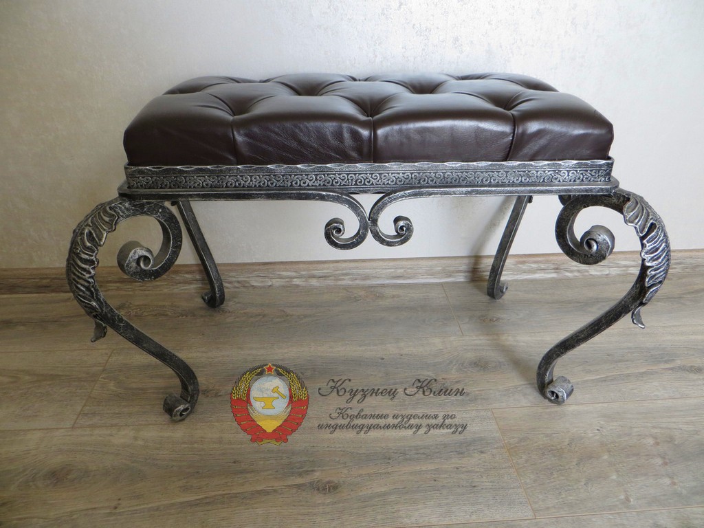 Кованый пуфик