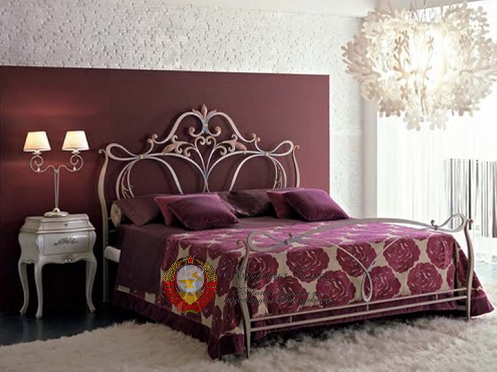 Кованая кровать без ножек