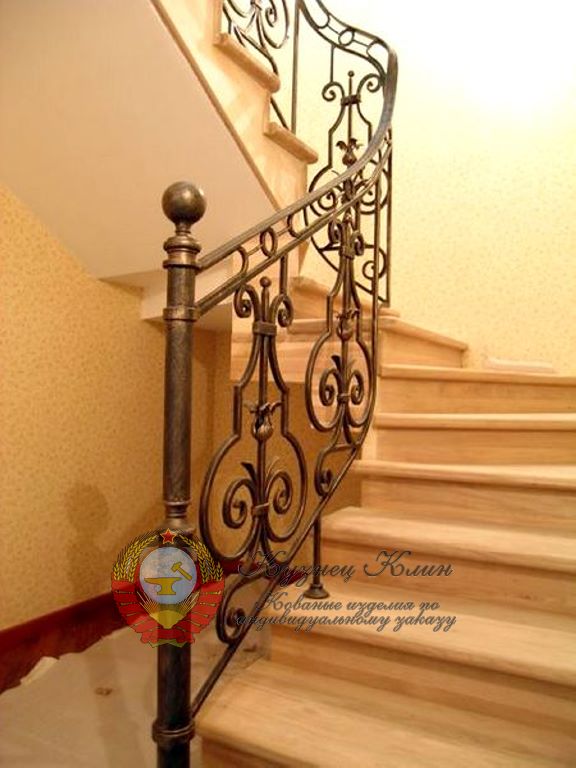 Кованый столб круглый с шаром