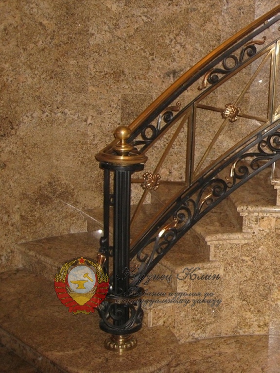 Кованый столб с латунными вставками