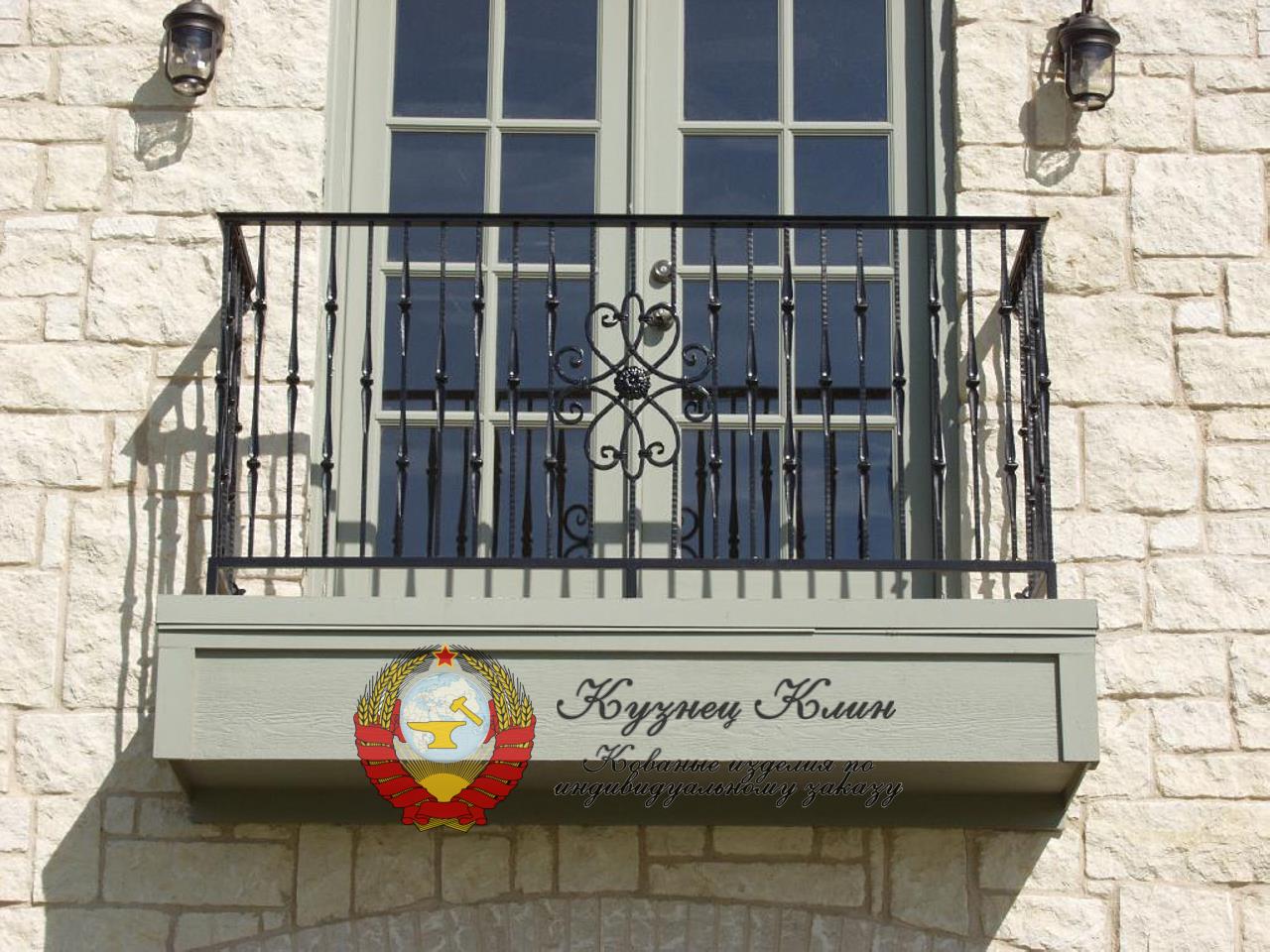 Кованое ограждение балкона прямое