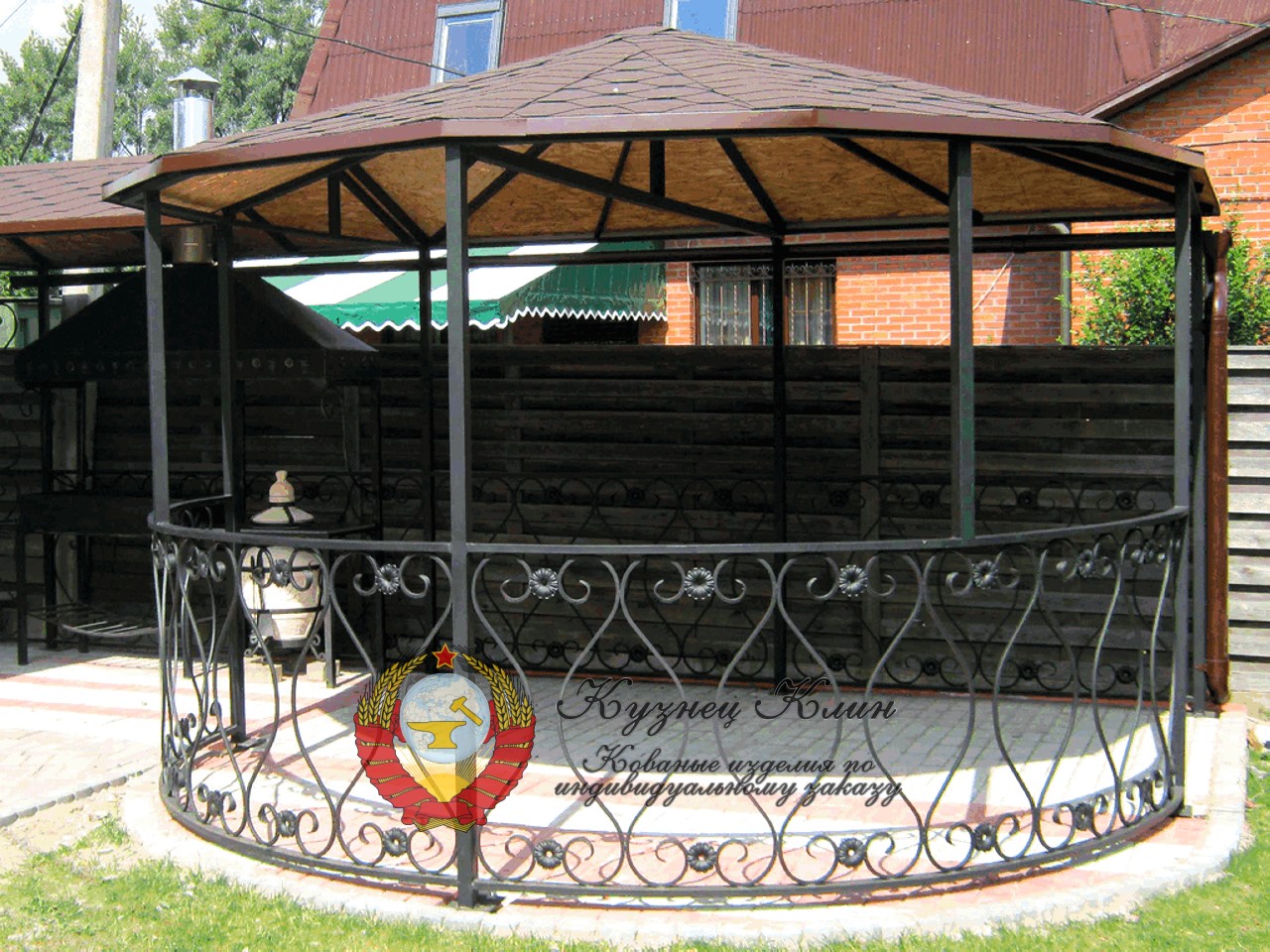 Кованая беседка навес