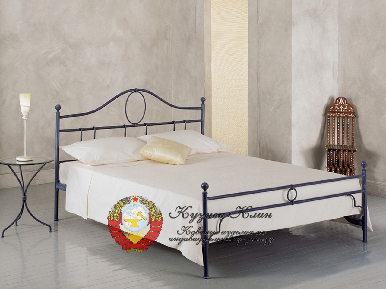 Кованая кровать с овалом