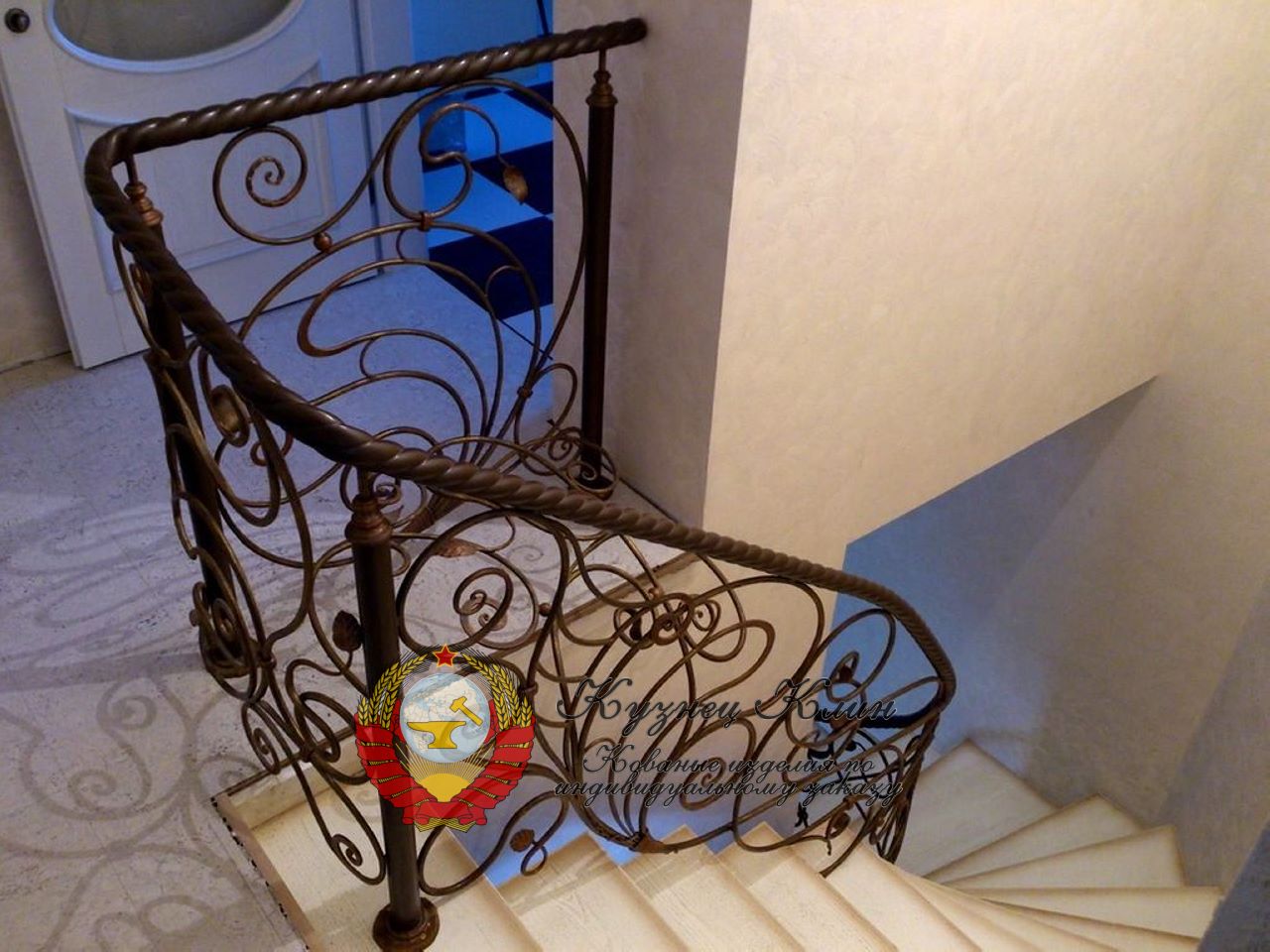 Кованые перила пример разворота