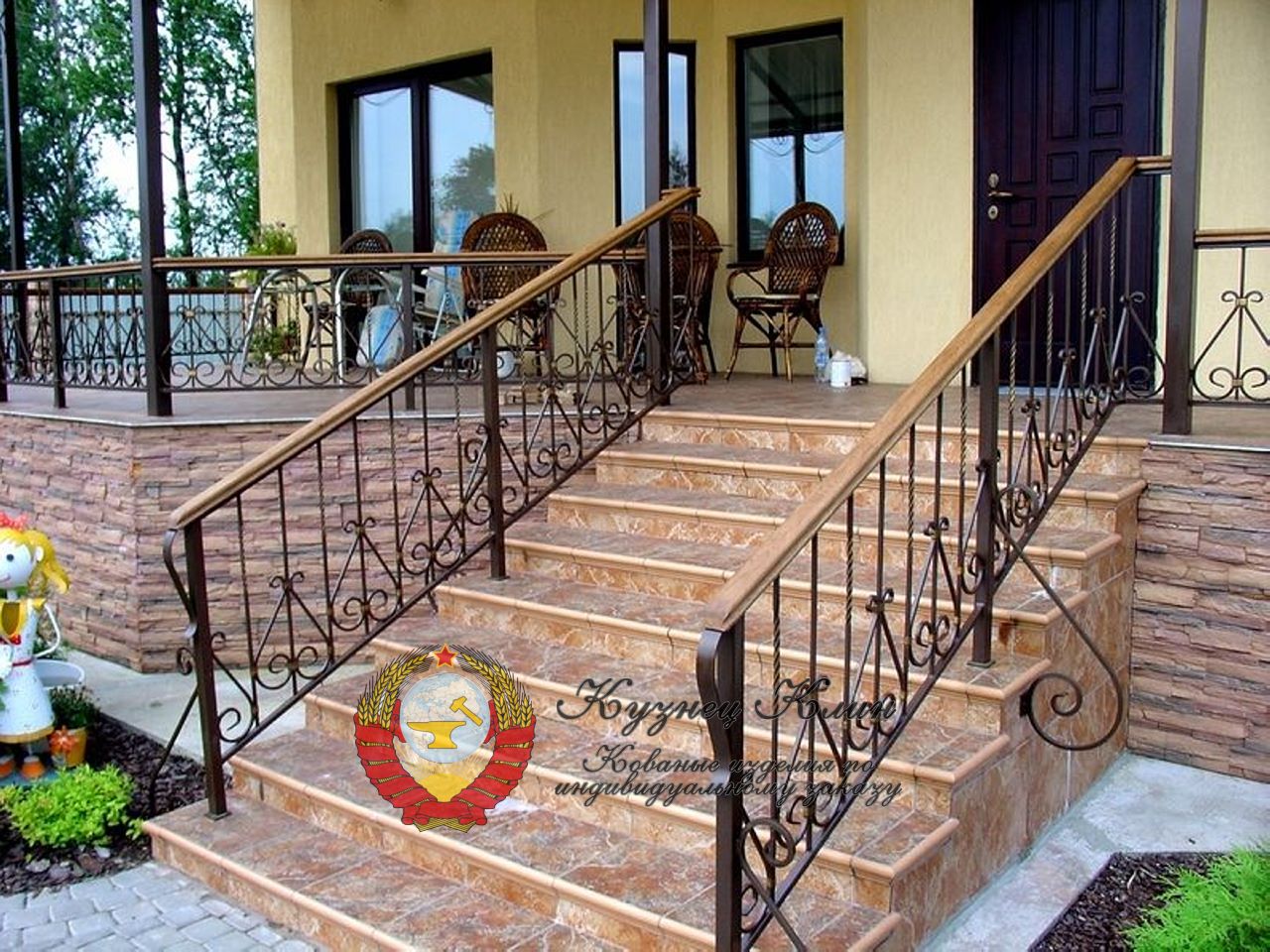 Кованое ограждение крыльца
