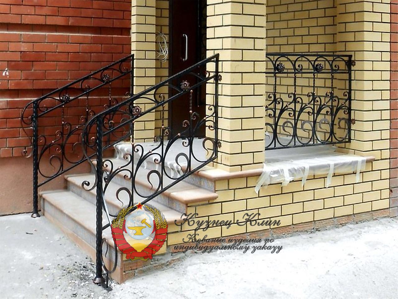 Кованые перила на маленькое крыльцо