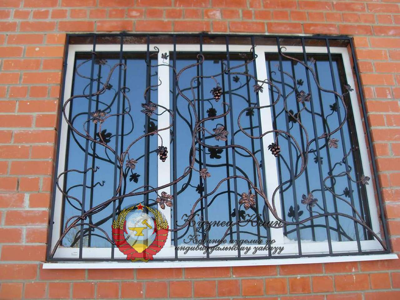 Кованая решетка ростущий виноград