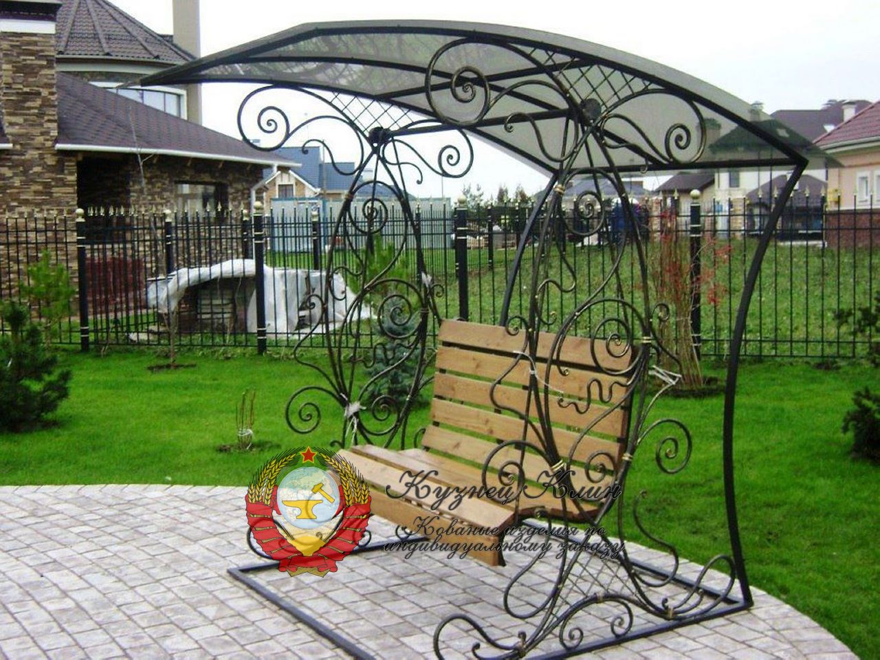 Кованые качели садовые