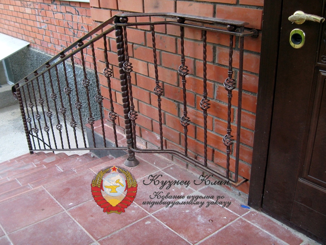 Кованые перила пристеные