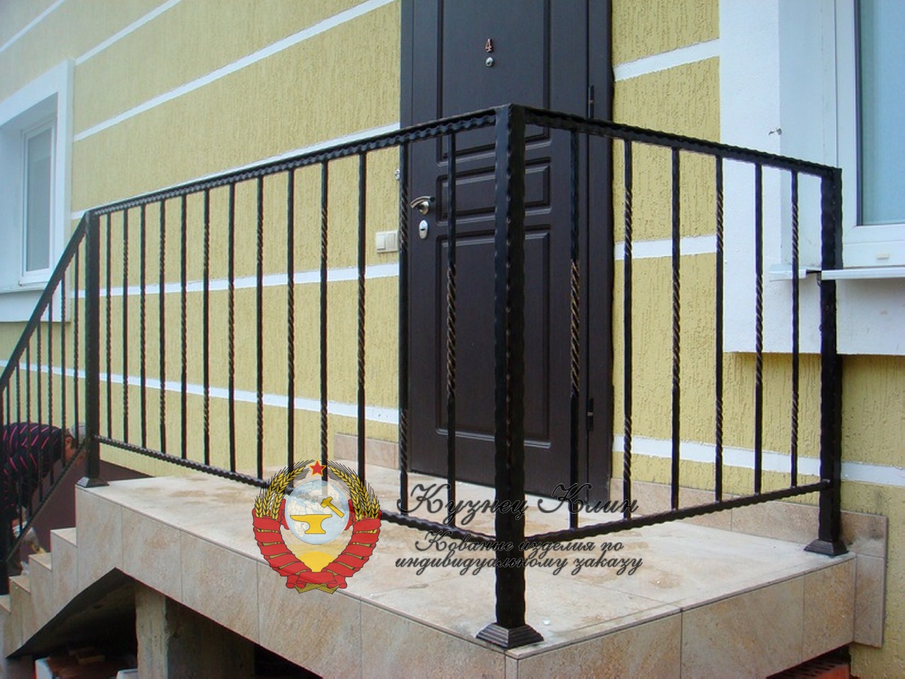 Металлические перила с торсировкой