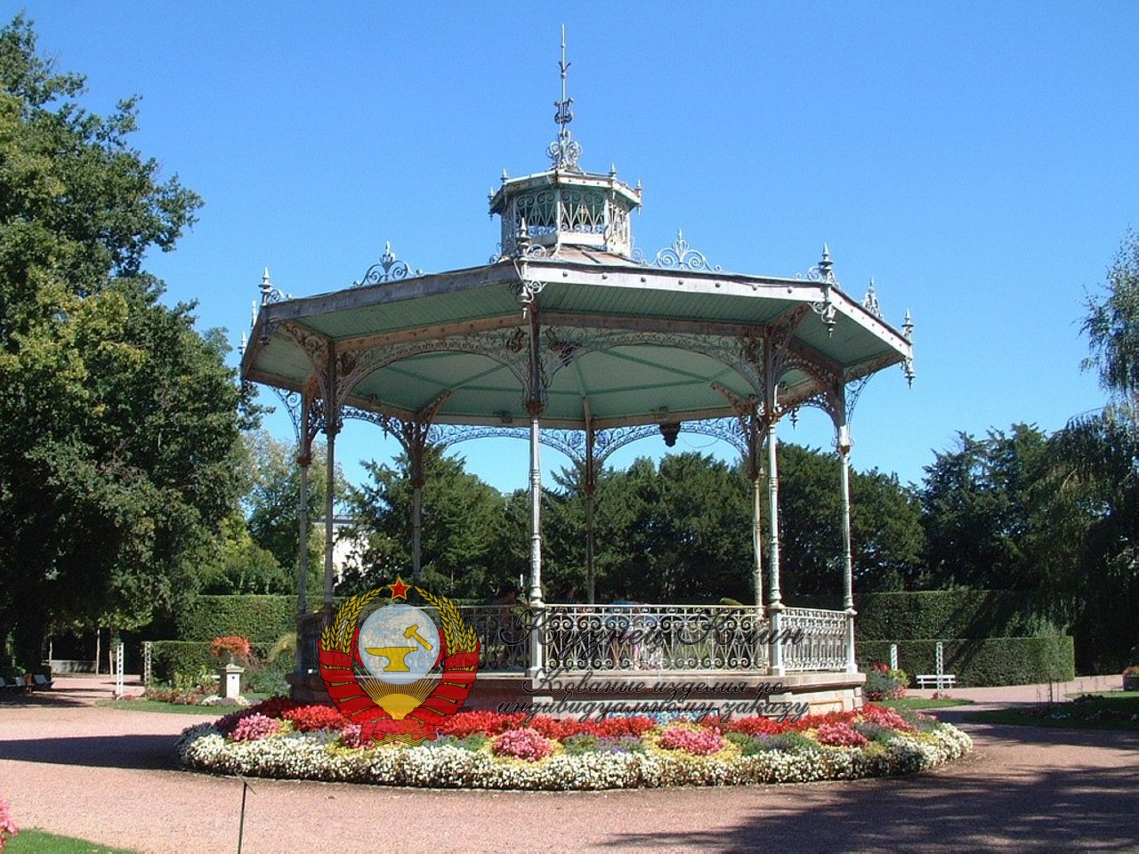 Кованая беседка большая в парк