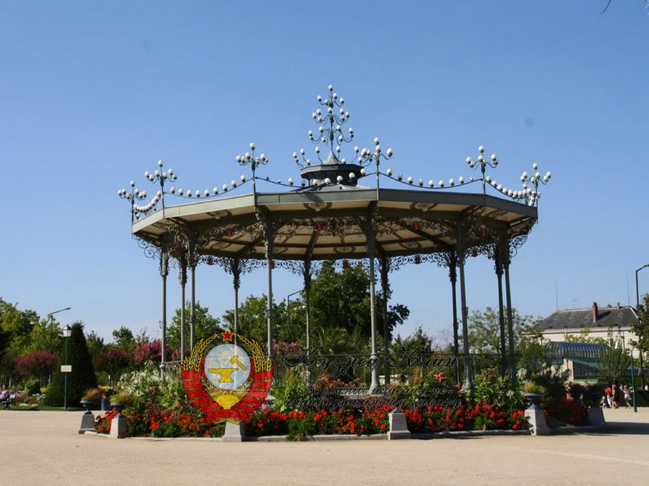 Кованая беседка парковая с фонарями