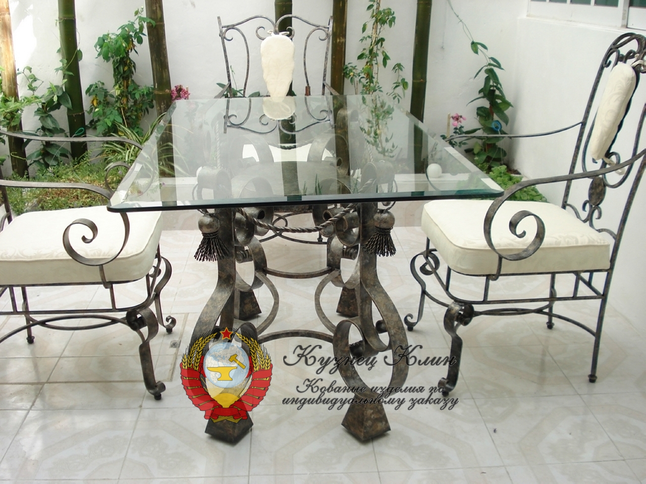 Кованый стол Италия
