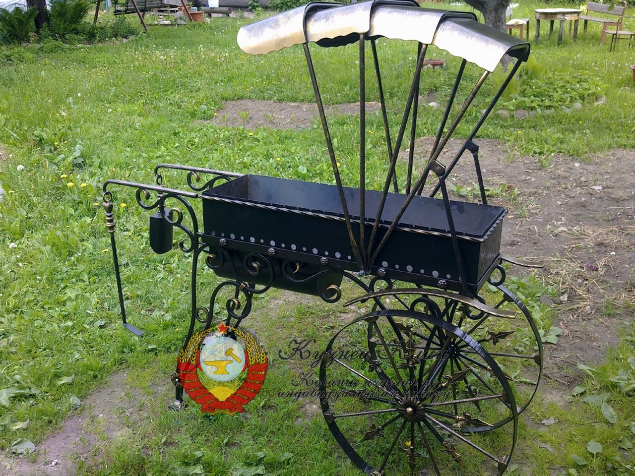 Кованый мангал с зонтиком