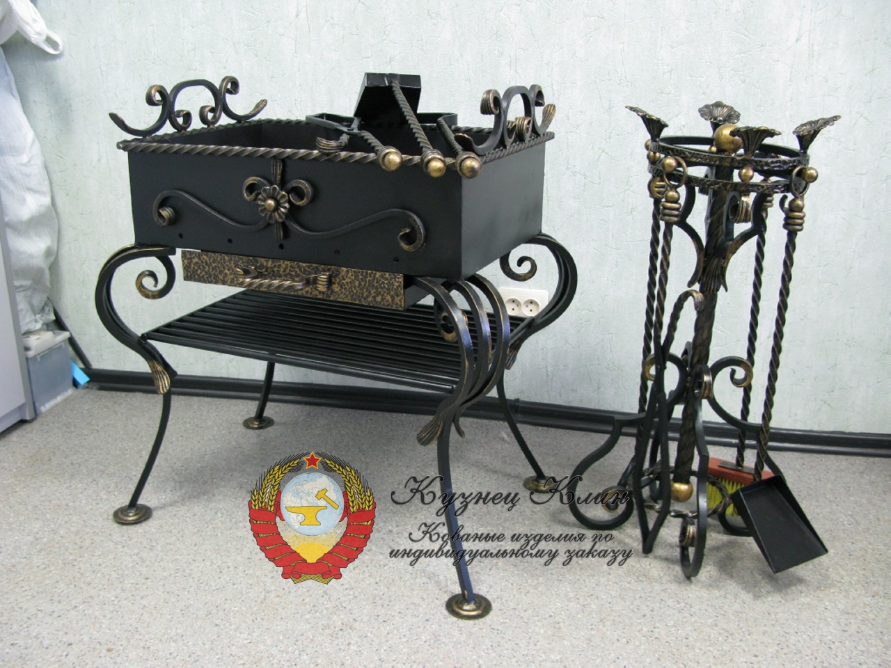Кованый мангал с набором