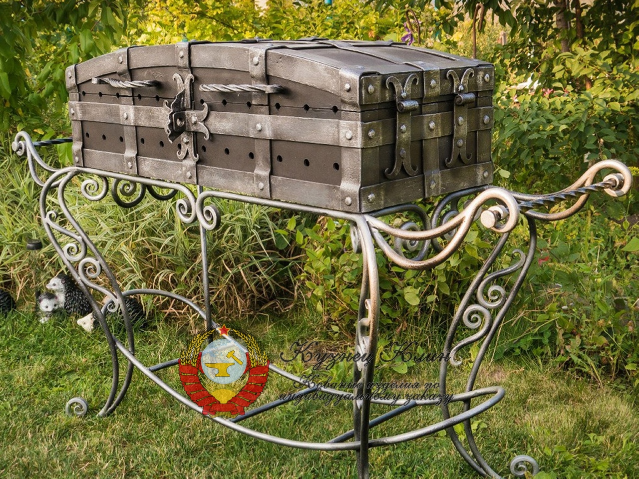 Кованый мангал старый сундук