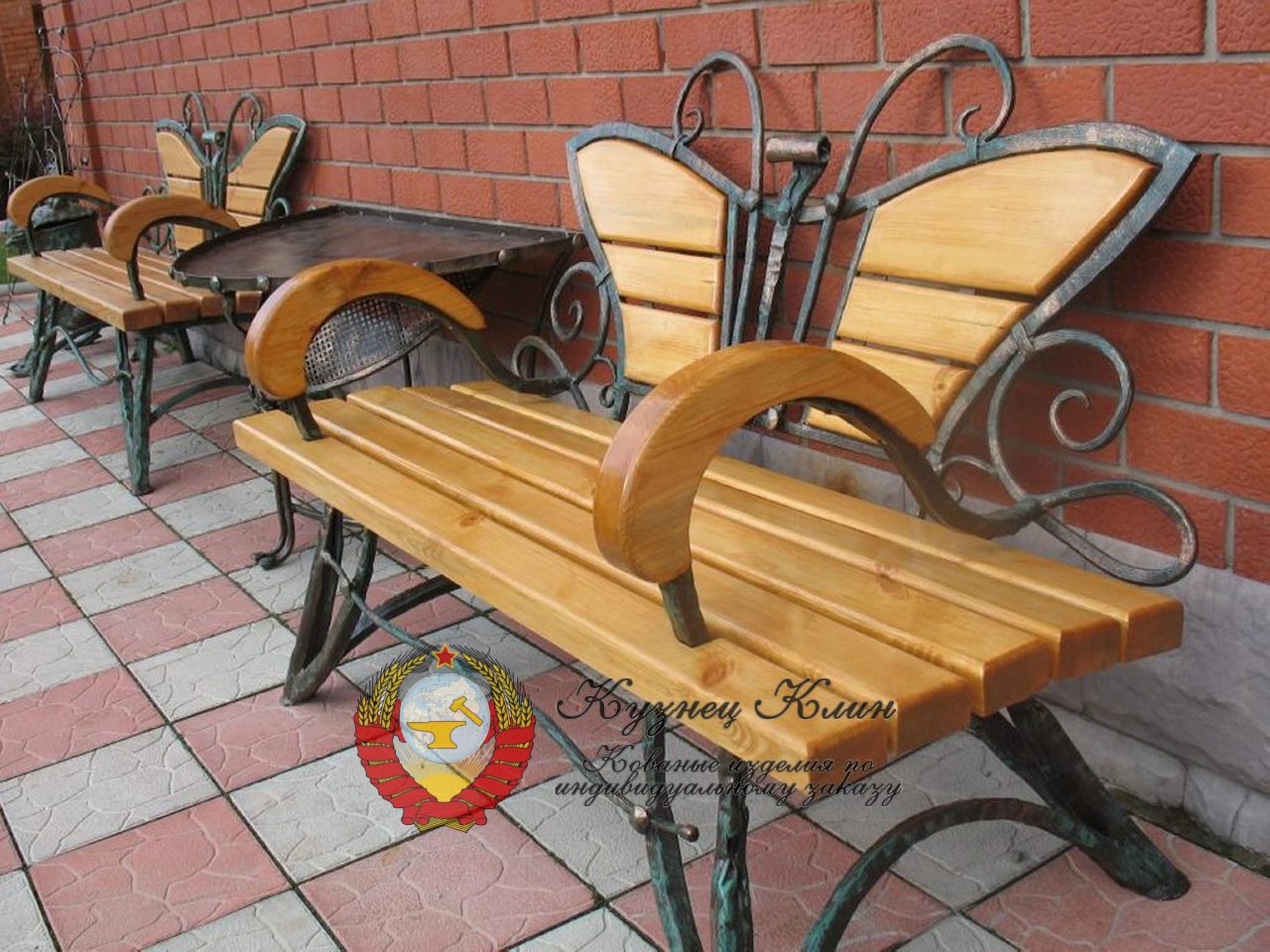Кованая лавочка бабочка