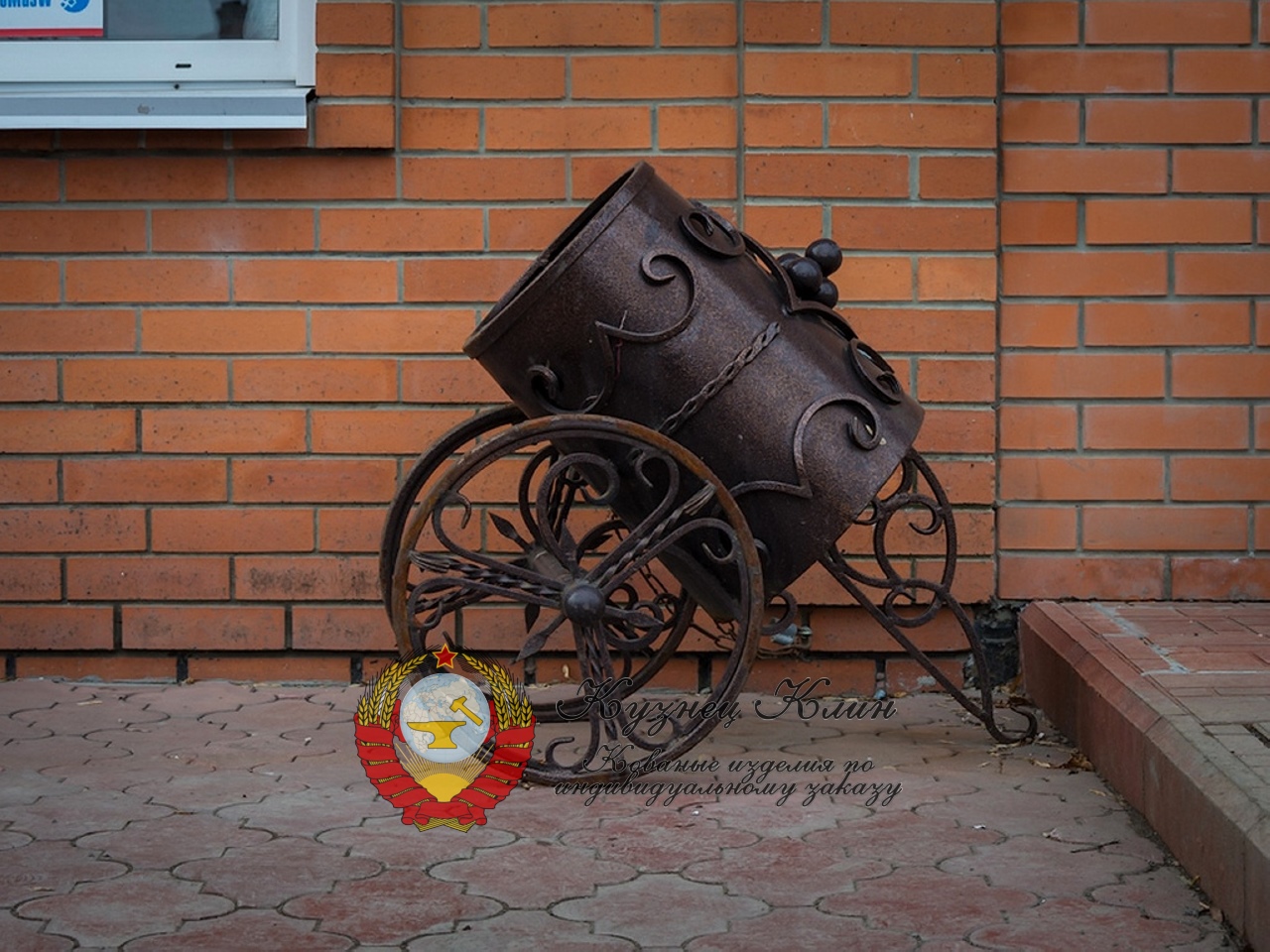 Кованая пушка с колесами
