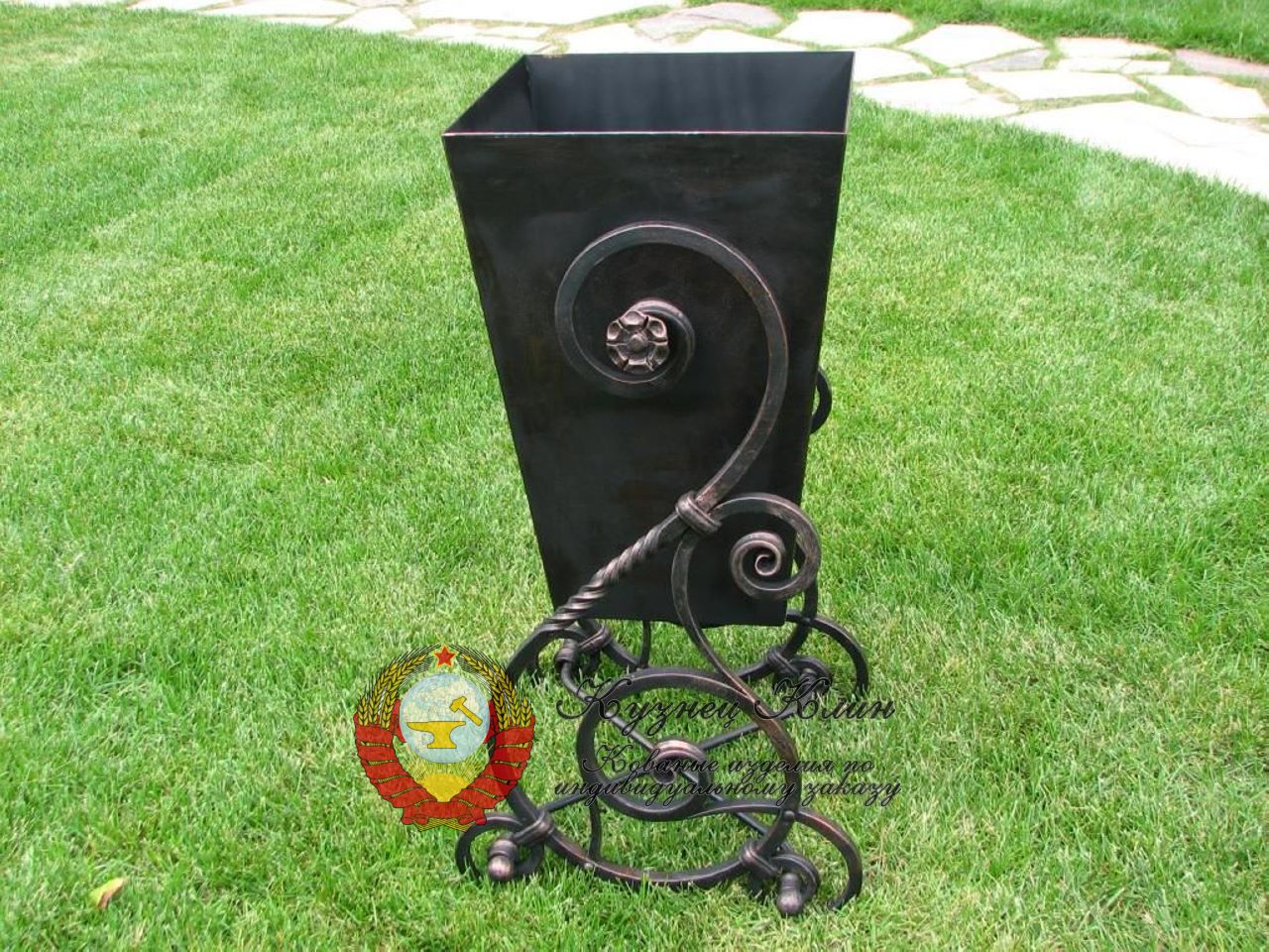 Кованая урна перевертыш