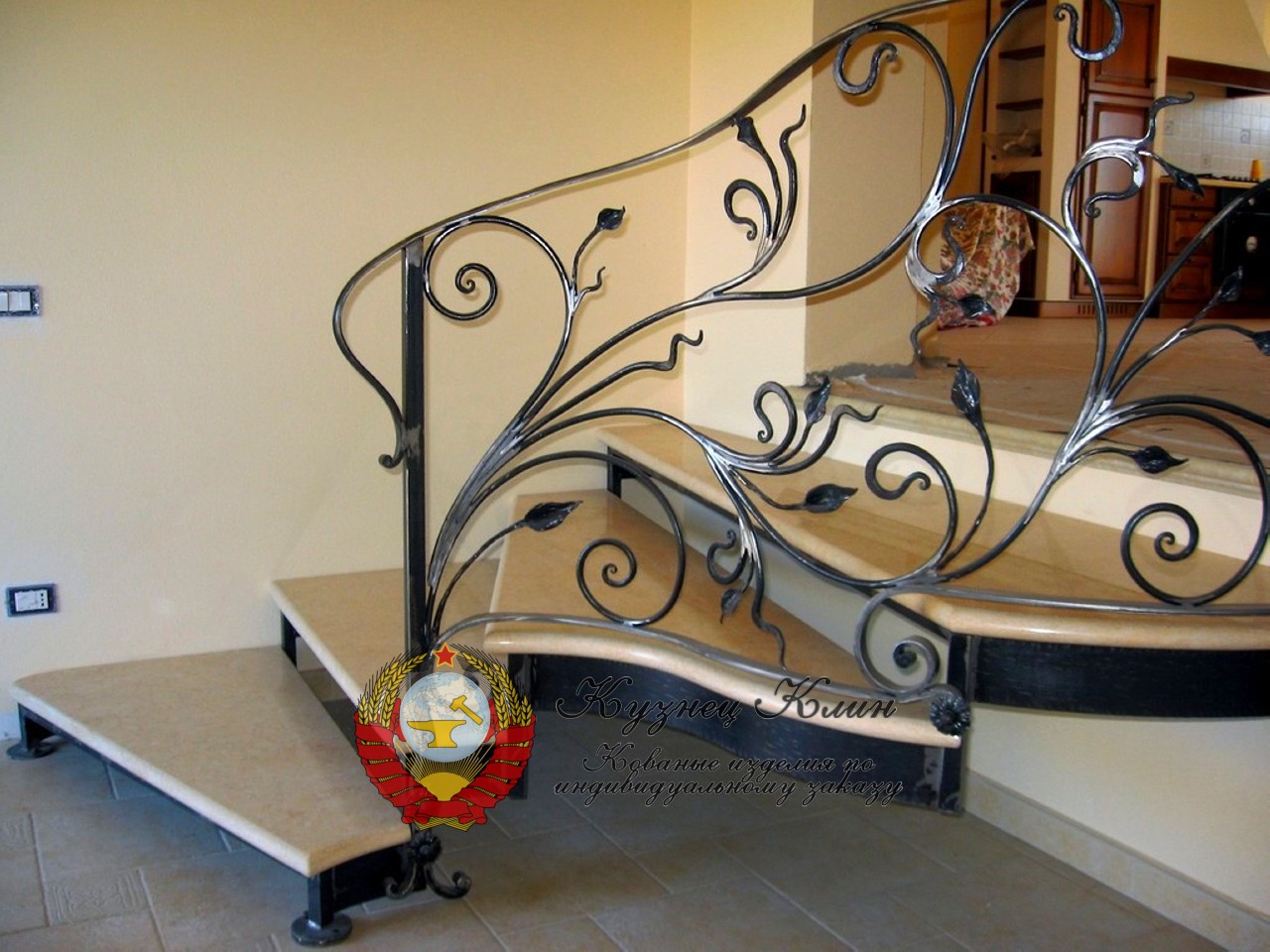 Кованый переход со ступенями