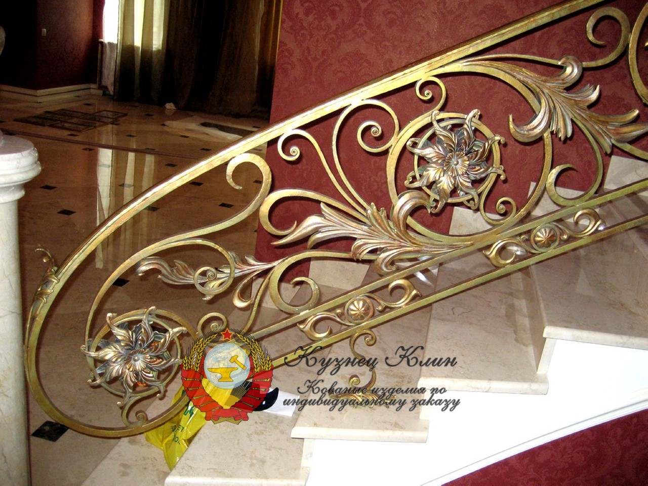 Пример начала кованых перил без столбов