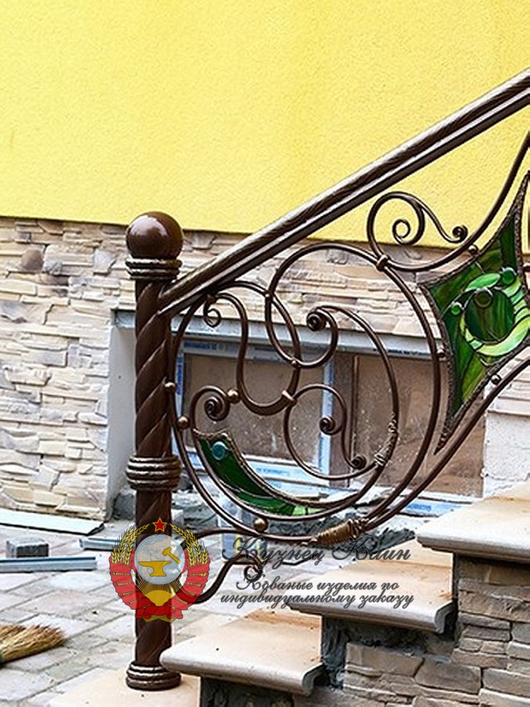 Витой опорный столб