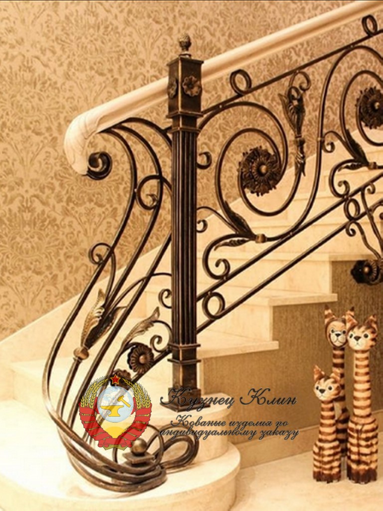 Греческий столб для поддержки