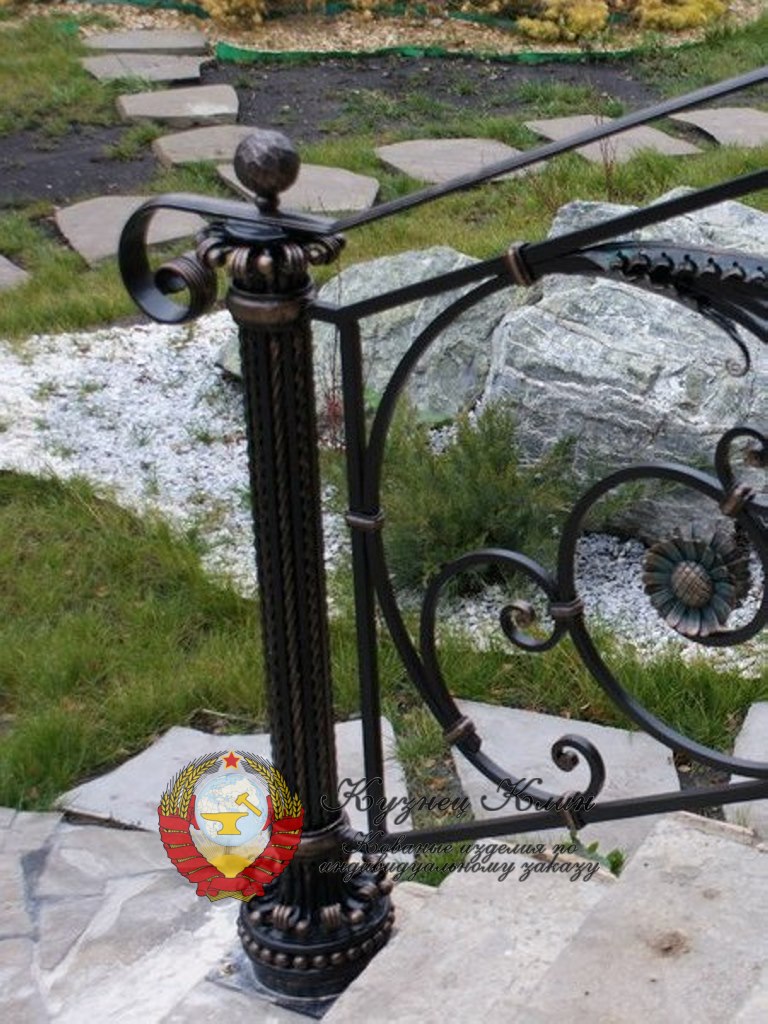 Столб розочка с прямым поручнем