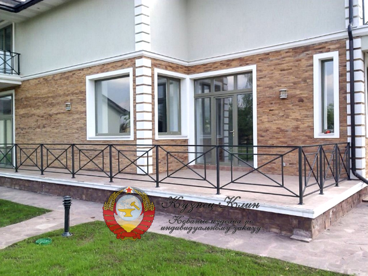 Ограждение прямые нижнего балкона