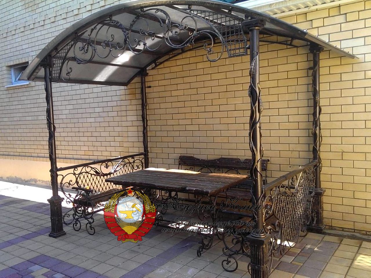 Кованая беседка навес
