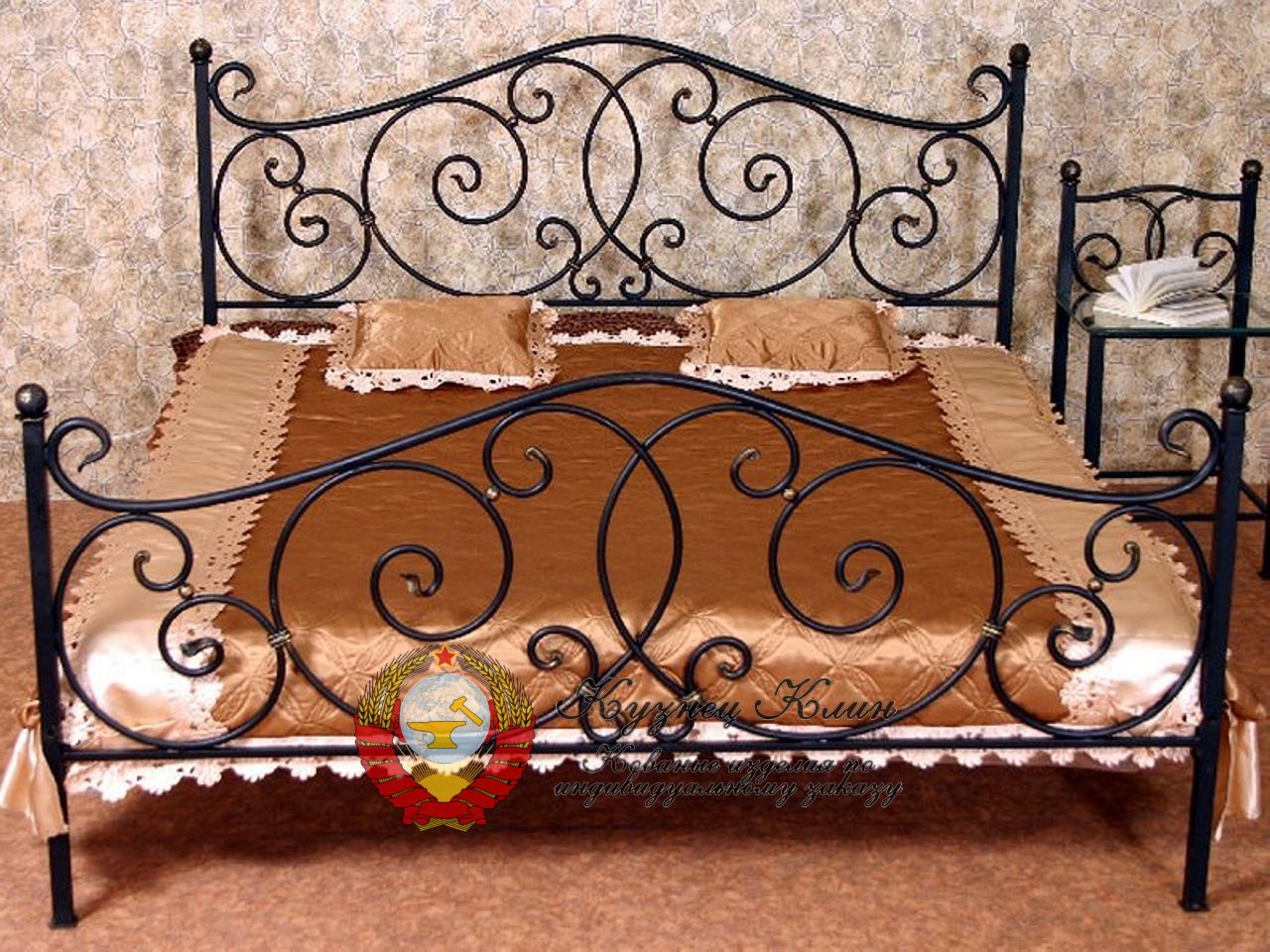 Кованая модульная кровать низкая