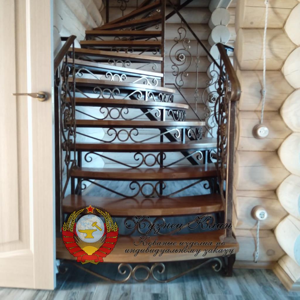 г. ВОЛОКОЛАМСК КОВАНАЯ ЛЕСНИЦА ВИД ПРЯМО