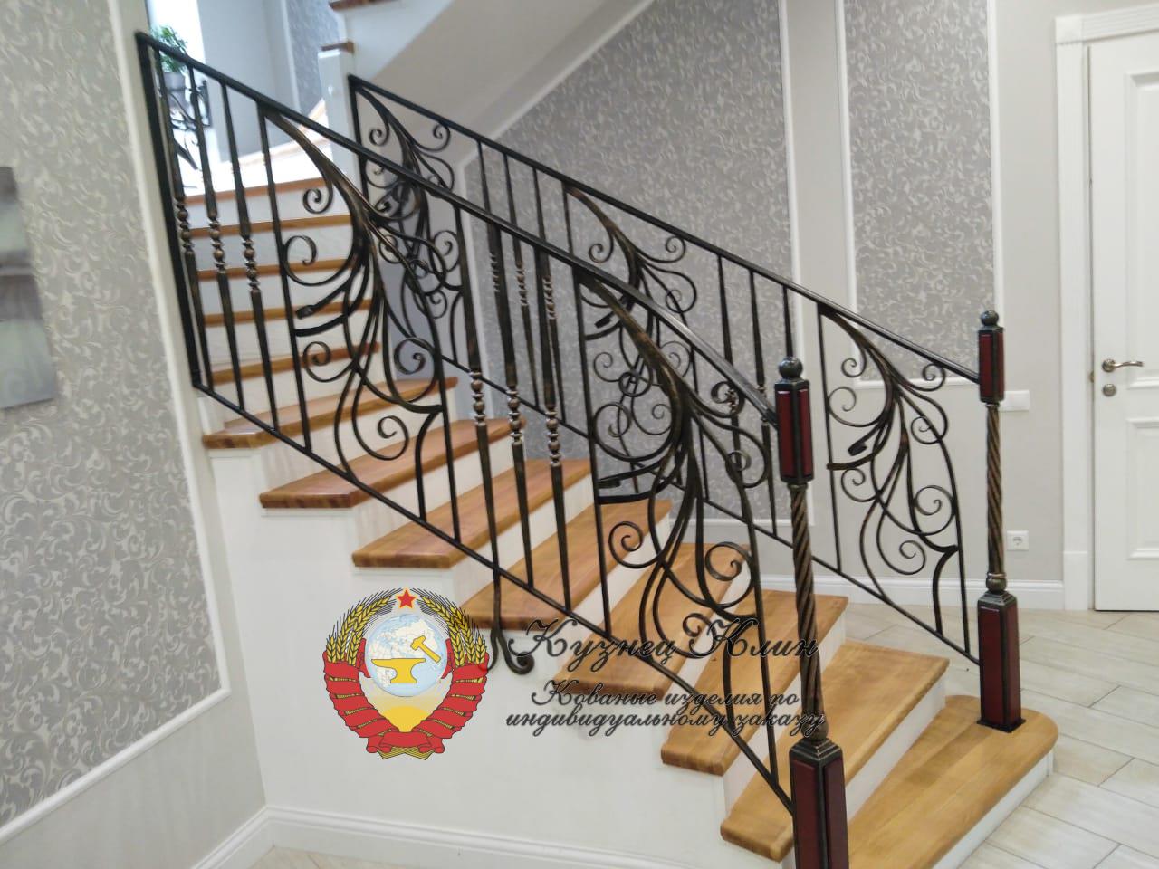 г. ДОМОДЕДОВО КОВАНЫЕ ПЕРИЛА НА ЛЕСНИЦУ