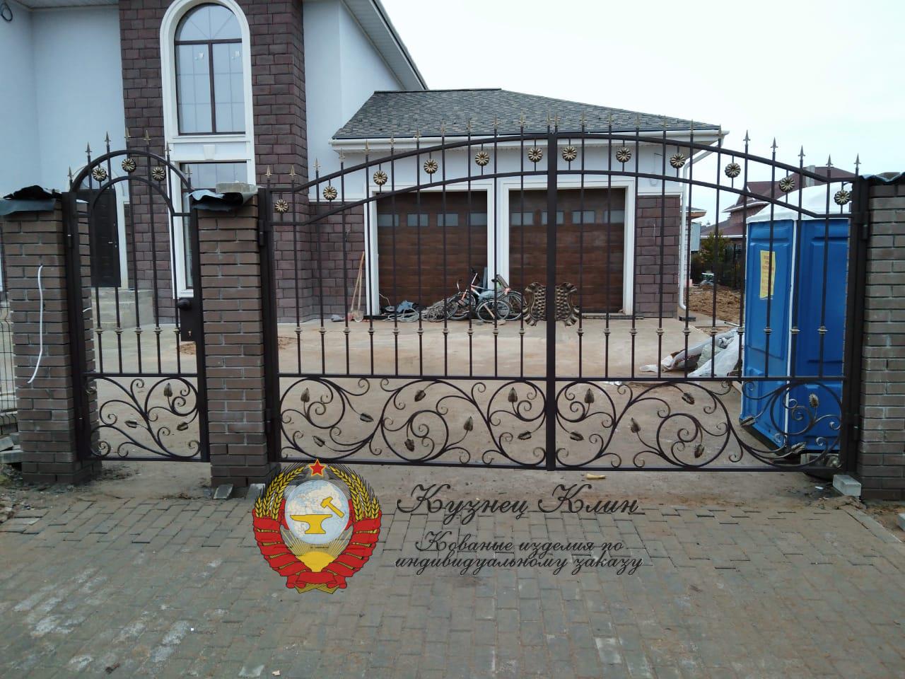 г. ИСТРА КОВАНЫЕ ВОРОТА И КАЛИТКА