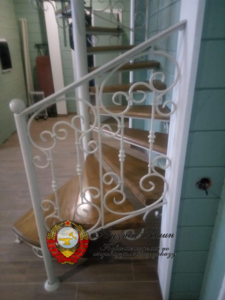 г. МОСКВА ВИНТОВАЯ ЛЕСНИЦА ВИД С БОКУ