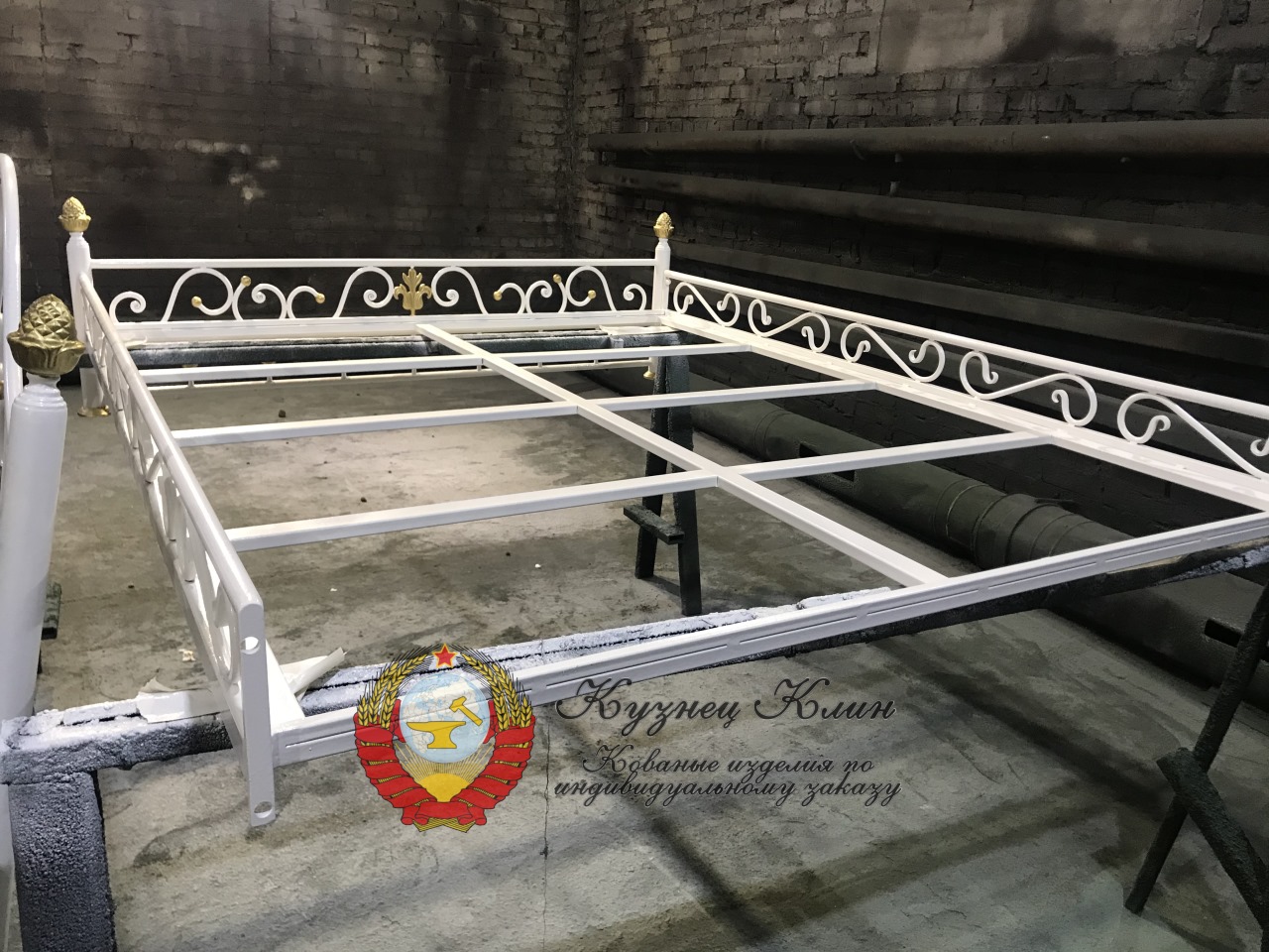 г. МОСКВА КОВАНАЯ КРОВАТЬ БЕЛАЯ 5