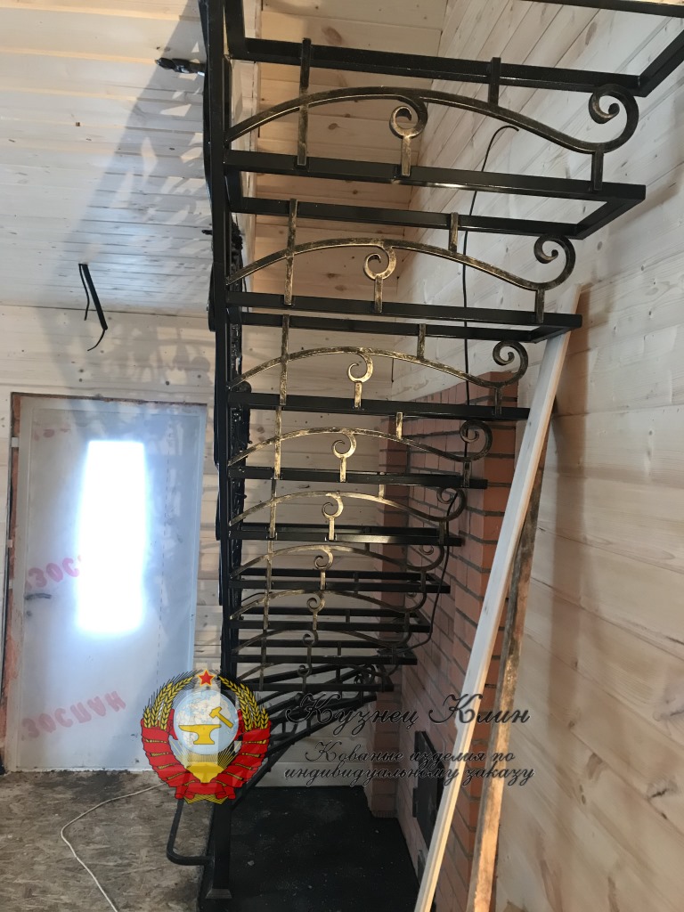 г.ХИМКИ ЛЕСТНИЦА В БАНЮ 3