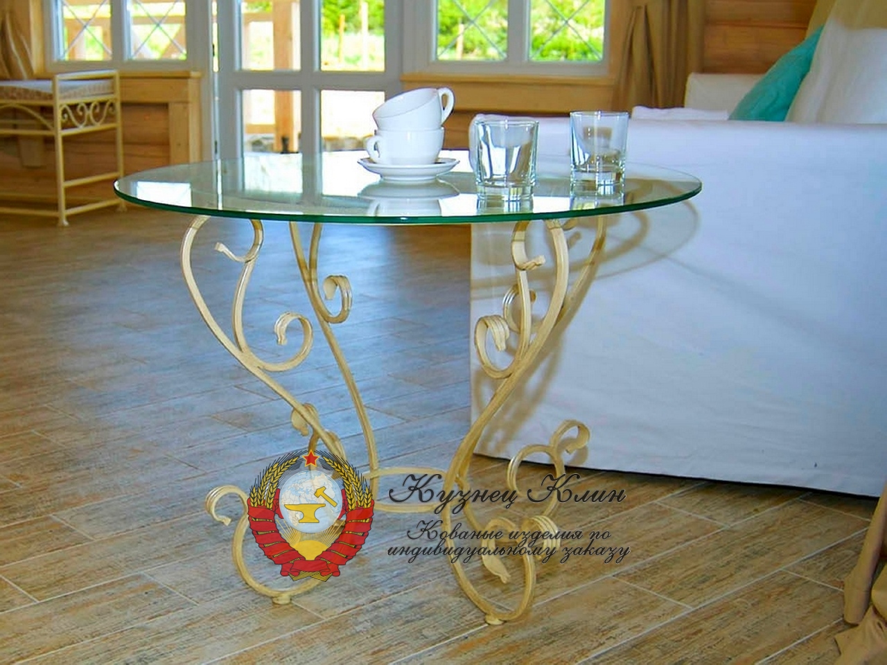 Чайный кованый столик круглый