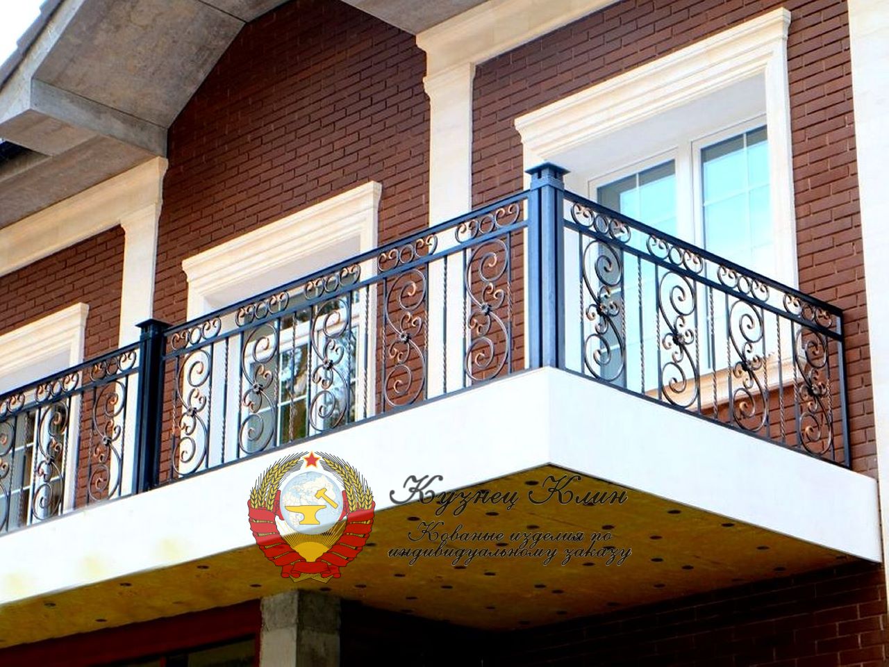 Кованое ограждение балкона витое