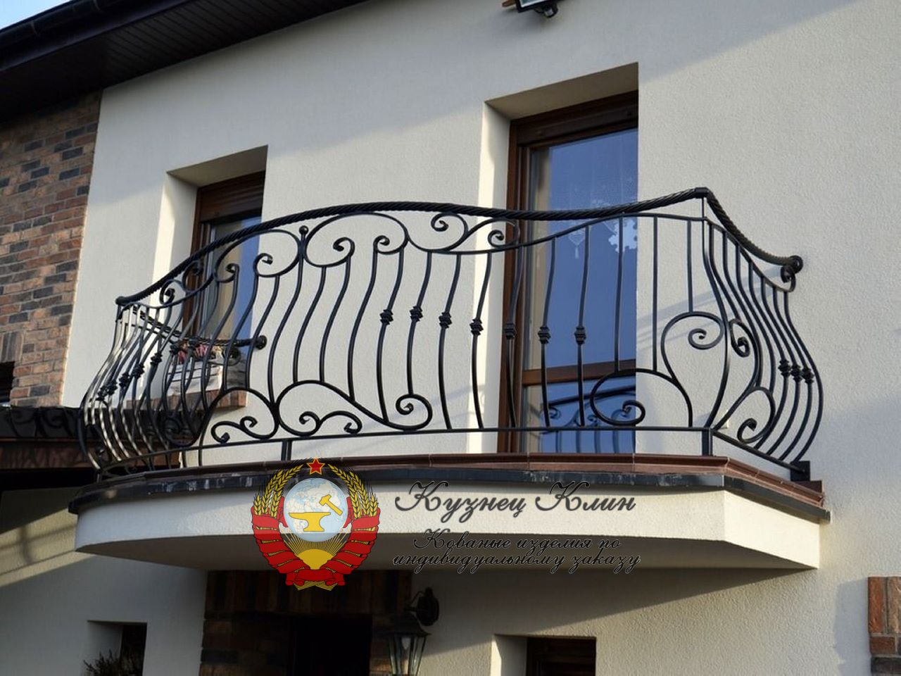 Кованое ограждение с неровным витым поручнем